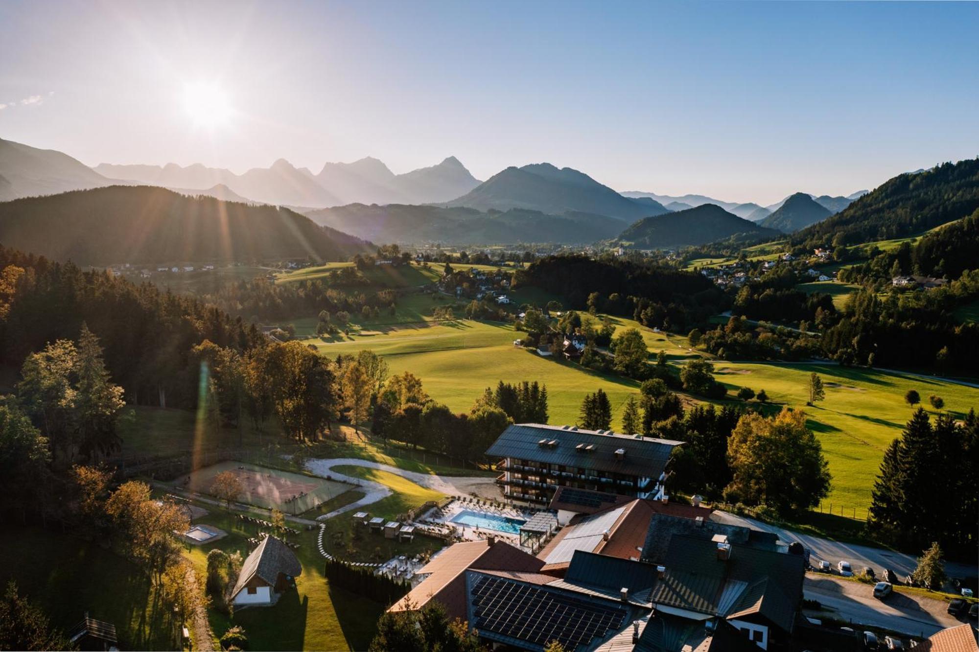 Hotel Sperlhof วินดิชการ์สเทิน ภายนอก รูปภาพ